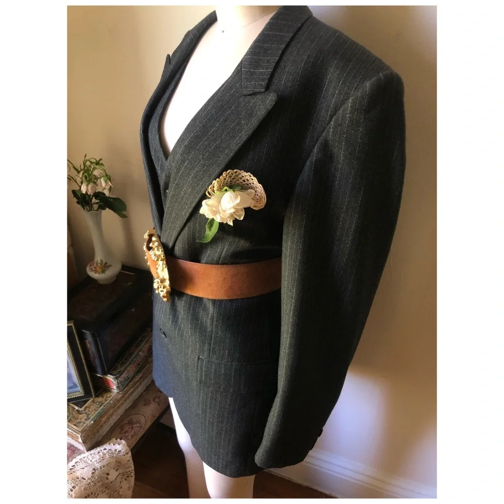 Yves Saint Laurent Vintage Grey pure wool pinstripe blazer and vest - Picture 4 of 15